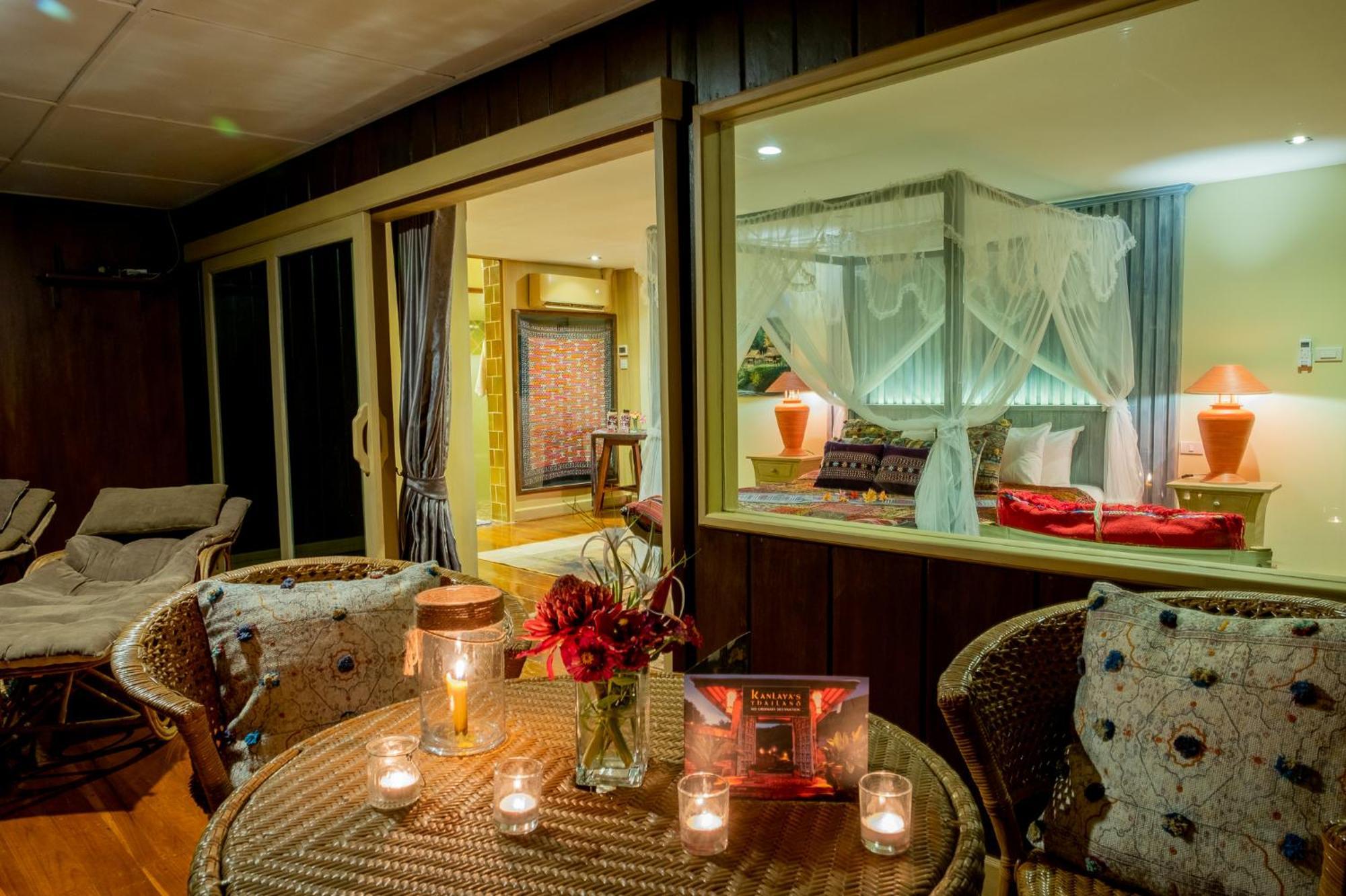 Kanlaya'S Eyrie, Luxury Homestay Pang Mapha Exterior photo