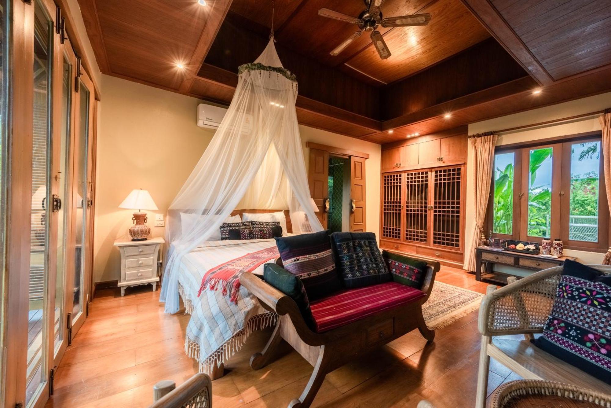 Kanlaya'S Eyrie, Luxury Homestay Pang Mapha Exterior photo