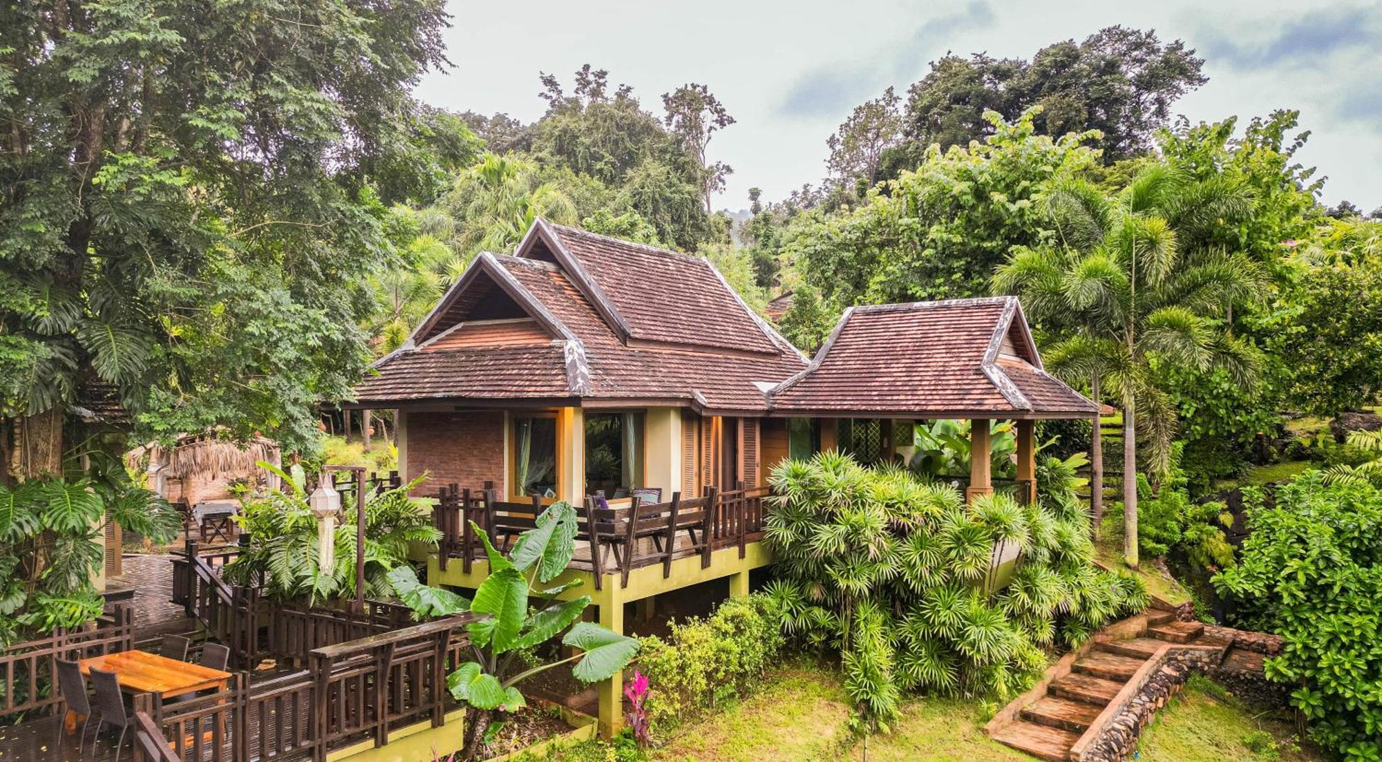 Kanlaya'S Eyrie, Luxury Homestay Pang Mapha Exterior photo