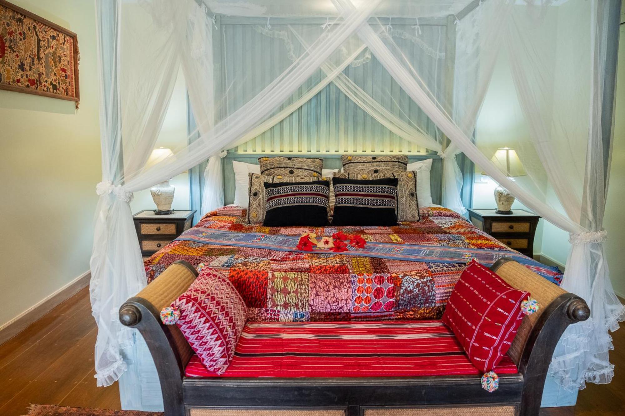 Kanlaya'S Eyrie, Luxury Homestay Pang Mapha Exterior photo