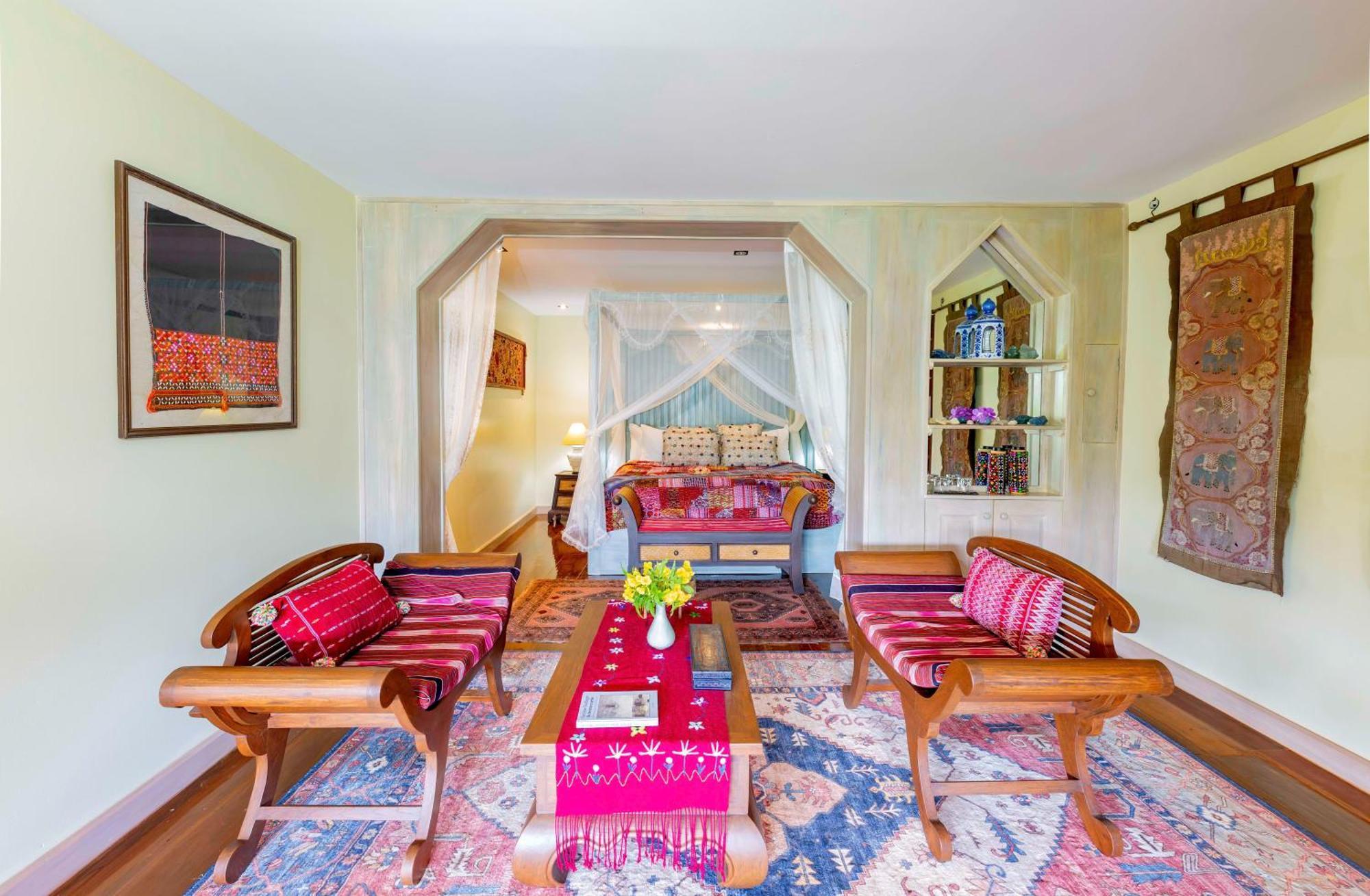 Kanlaya'S Eyrie, Luxury Homestay Pang Mapha Exterior photo