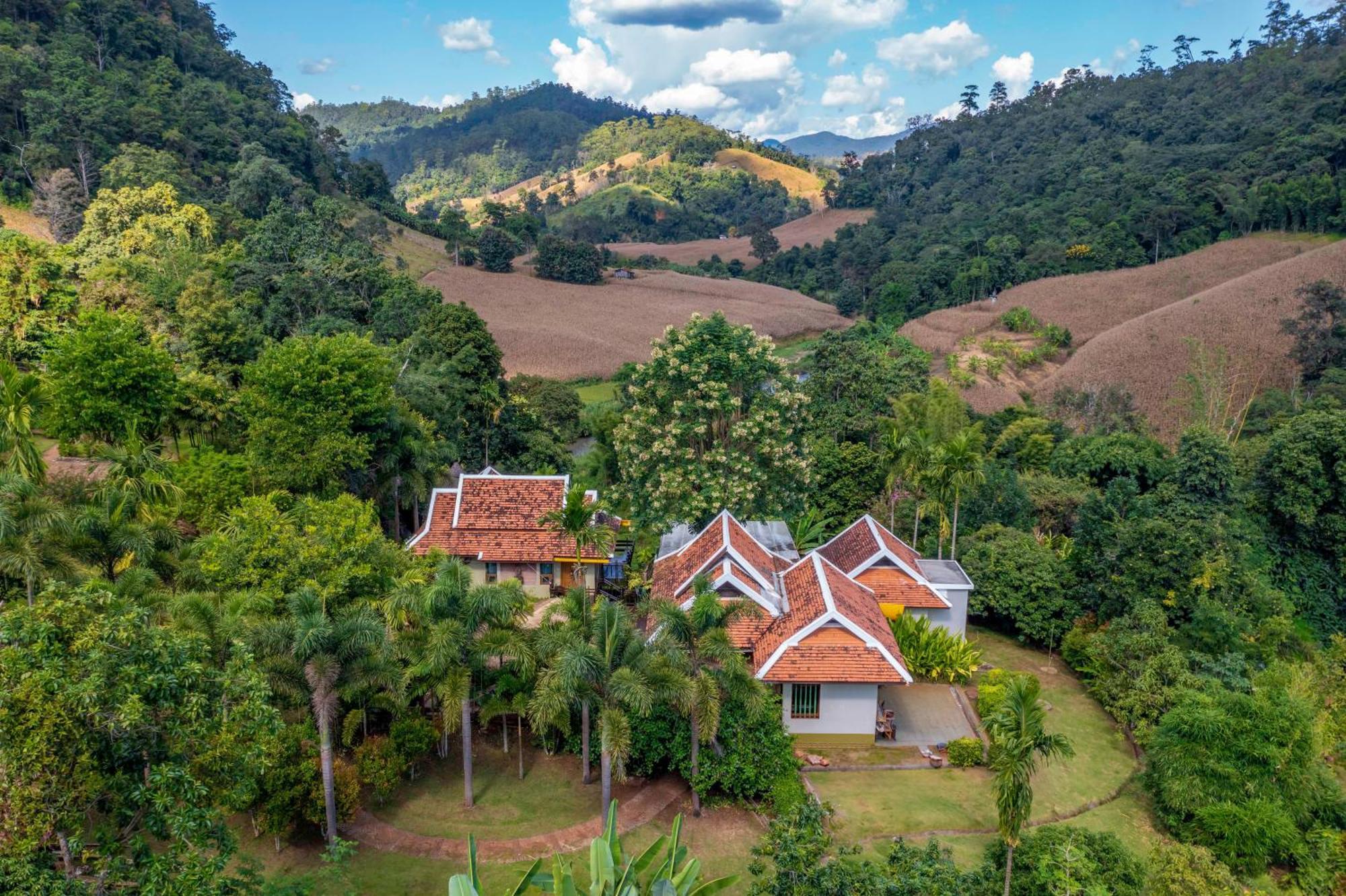 Kanlaya'S Eyrie, Luxury Homestay Pang Mapha Exterior photo